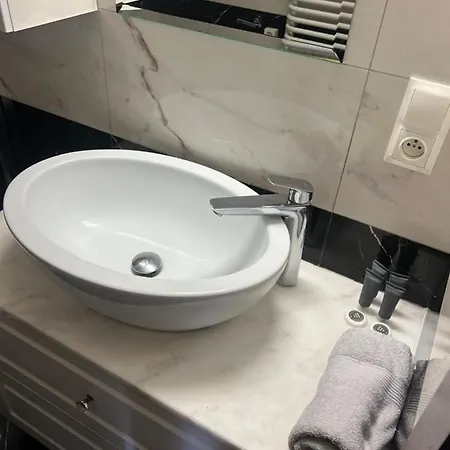 Apartament Topollino 19 تشينستوخوفا