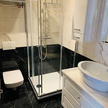 فندق Apartament Topollino 19